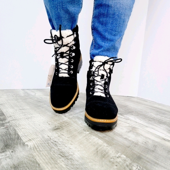 Time and Tru Shoes - Women’s Hiker Boots